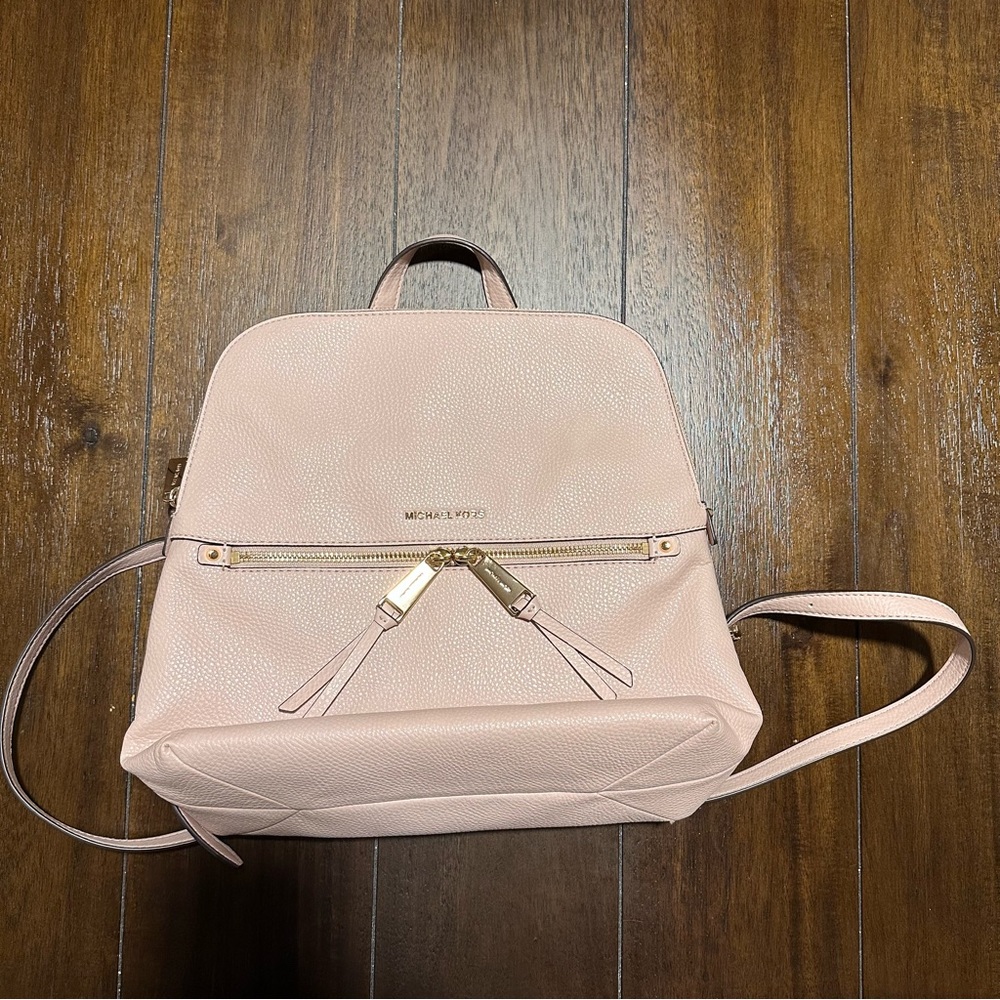 Like New - Michael Kors Light Pink Blush Leather Purse Backpack with Dust Bag